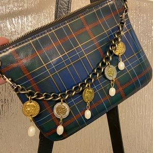 Patricia Nash makeup bag. New